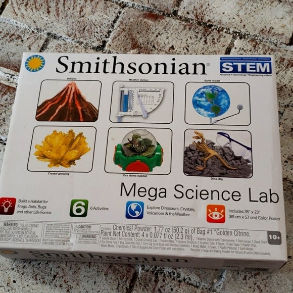 SMITHSONIAN Mega Science Lab